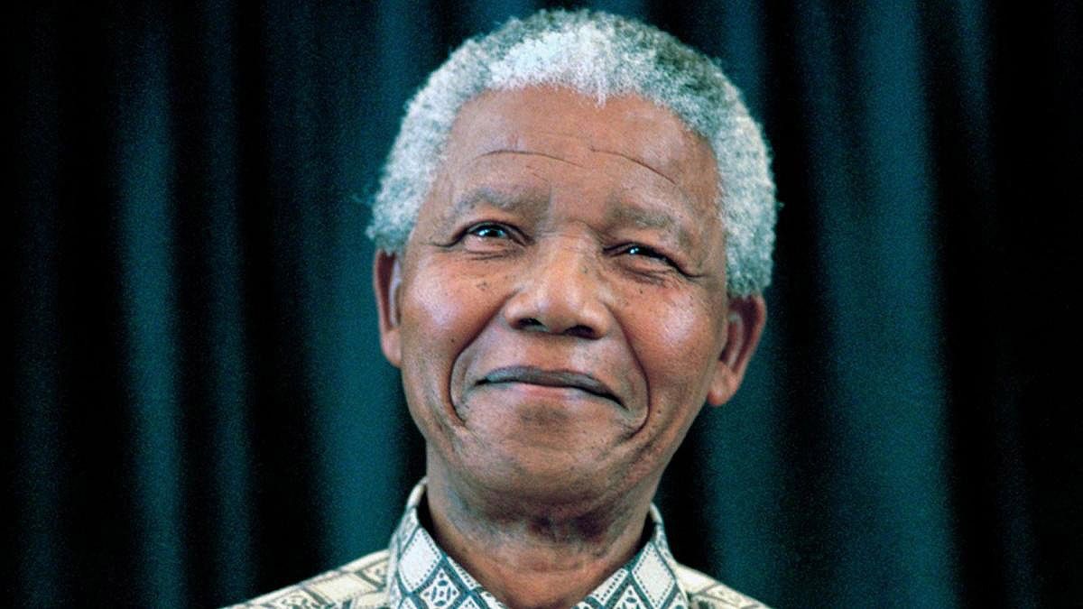 El president sud-africà Nelson Mandela, en una imatge d'arxiu 
