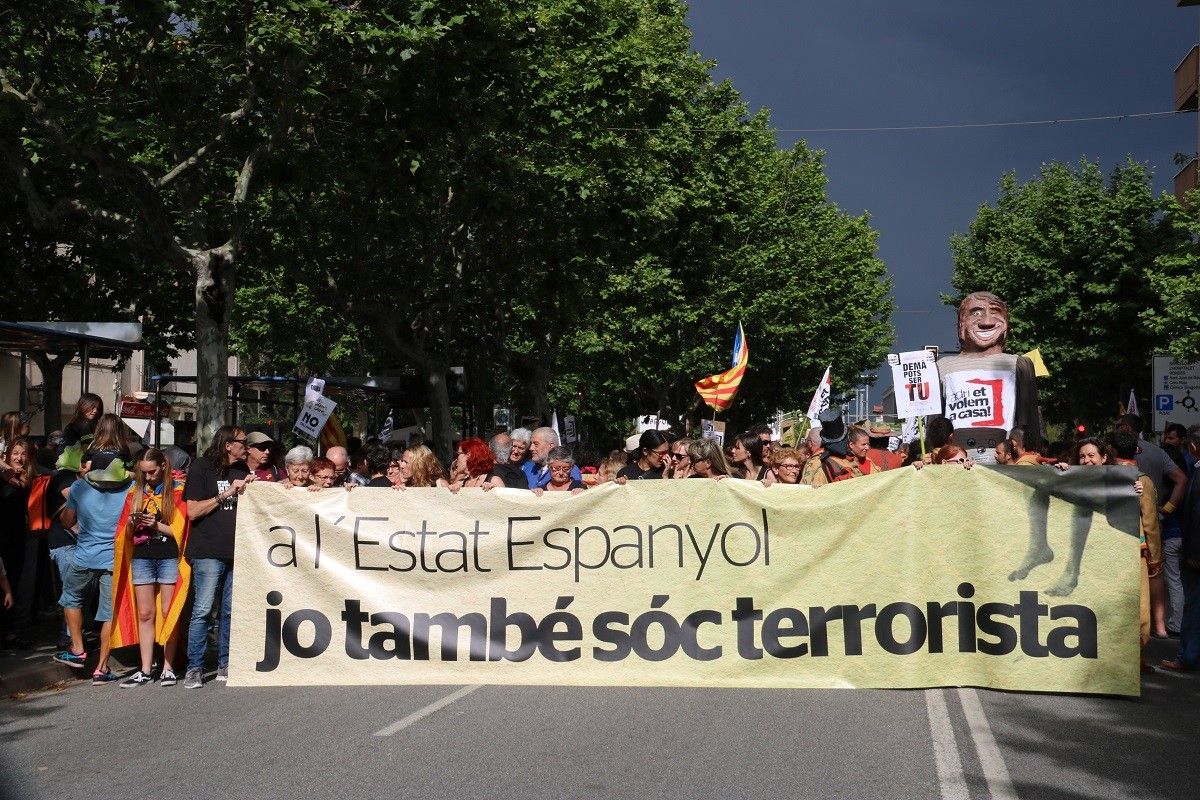 Manifestació per l'alliberament de l'Adrià al seu municipi