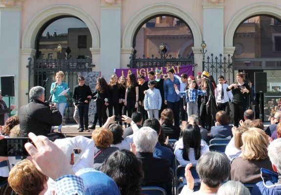 Imatge d'una de les actuacions de l'acte central del Dia Internacional de la Dona a Sabadell. 