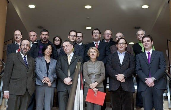 La UVic ha acollit una nova trobada d’alcaldes per parlar de la línia de tren Vic-Puigcerdà.