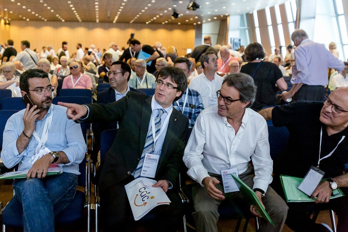 Artur Mas i Carles Puigdemont, al congrés fundacional de CDC
