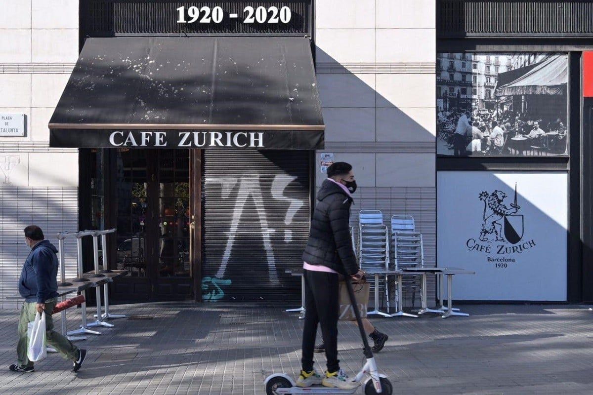 El bar Zurich de Barcelona, tancat.
