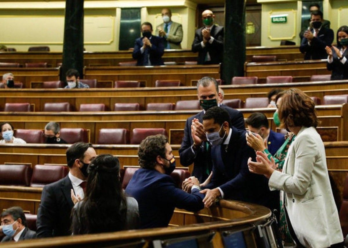 El diputat encarregat de presentar la moció de Vox, Ignacio Garriga, és el candidat electoral del partit a Catalunya.