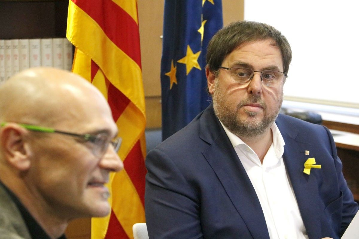Romeva i Junqueras, en una reunió posterior a la declaració d'independència