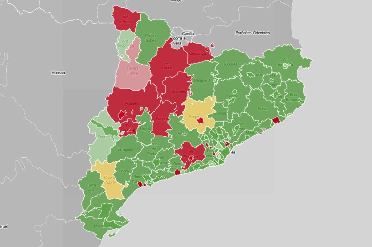 Mapa de municipis i comarques, en funció de l'evolució del risc de rebrot.