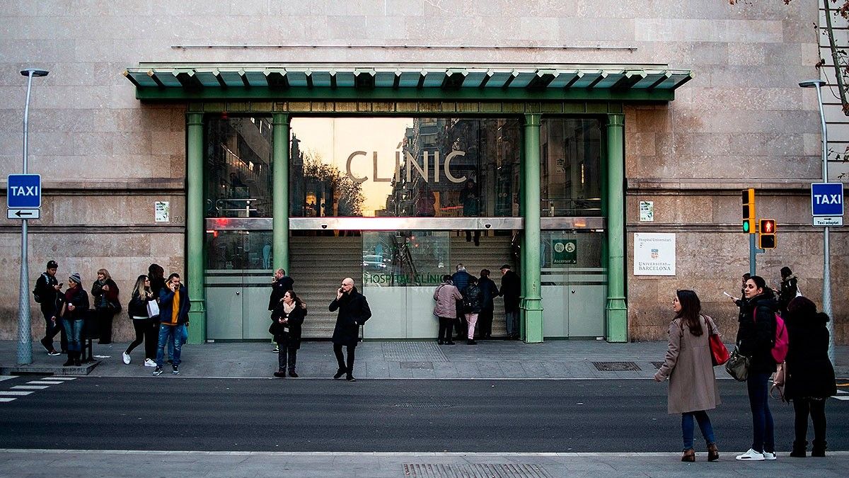 Entrada de l'Hospital Clínic de Barcelona.