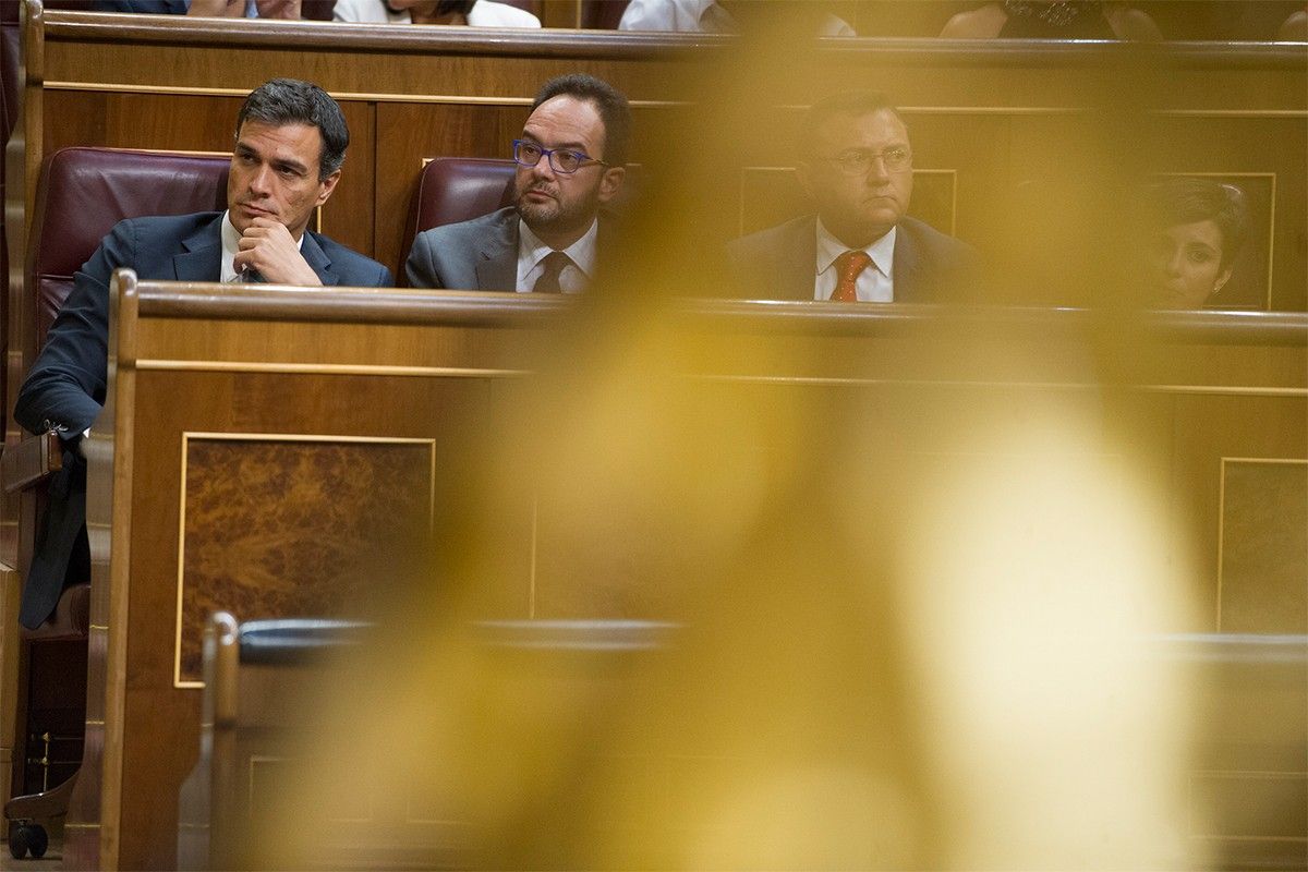 Esquerdes al PSOE en ple debat d'investidura