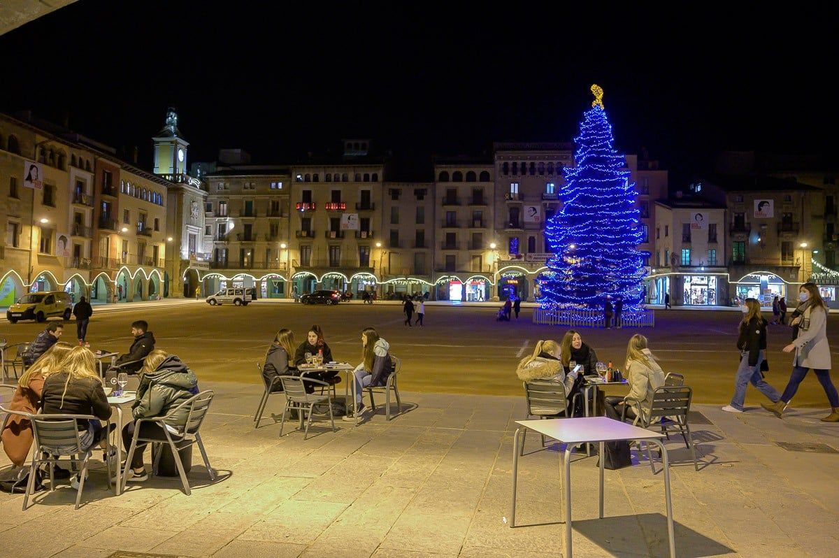L'arbre de Nadal a la plaça Major de Vic