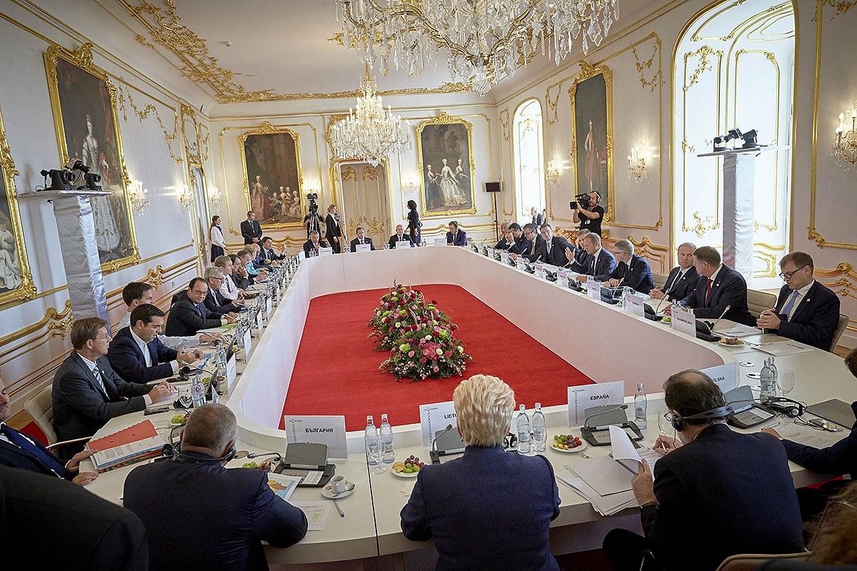 Imatge general de la taula dels 27 a Bratislava, aquest 16 de setembre 