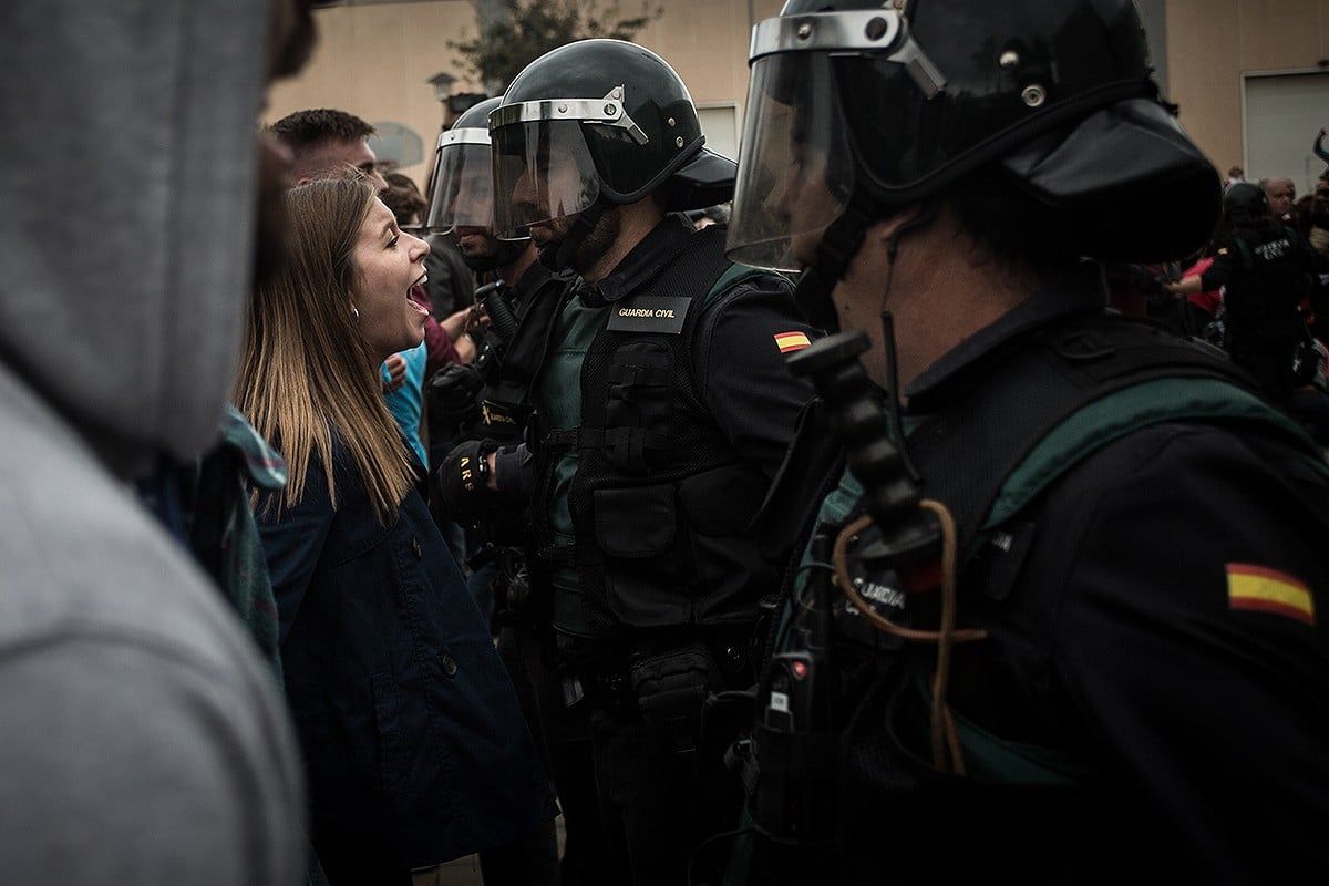 Acció policial durant l'1-O a Girona. 
